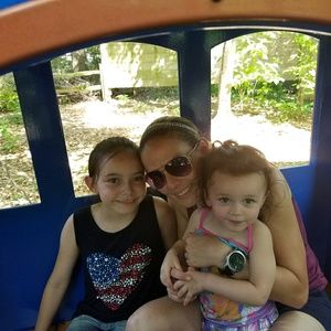 Meet your Posher, Daniela